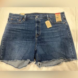 Levi’s women’s plus size blue denim shorts Bermuda size 20W